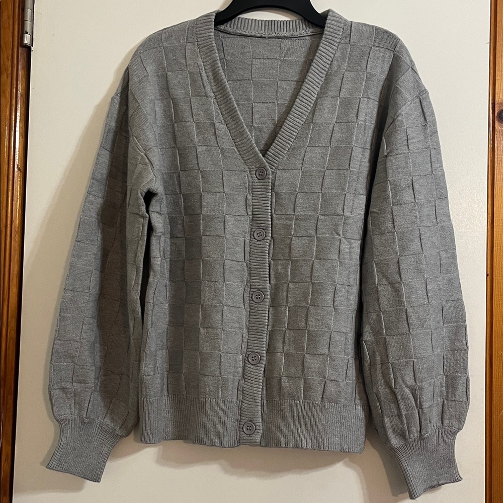 Women’s button down long sleeve Cardigan sweater size Medium Color Gray